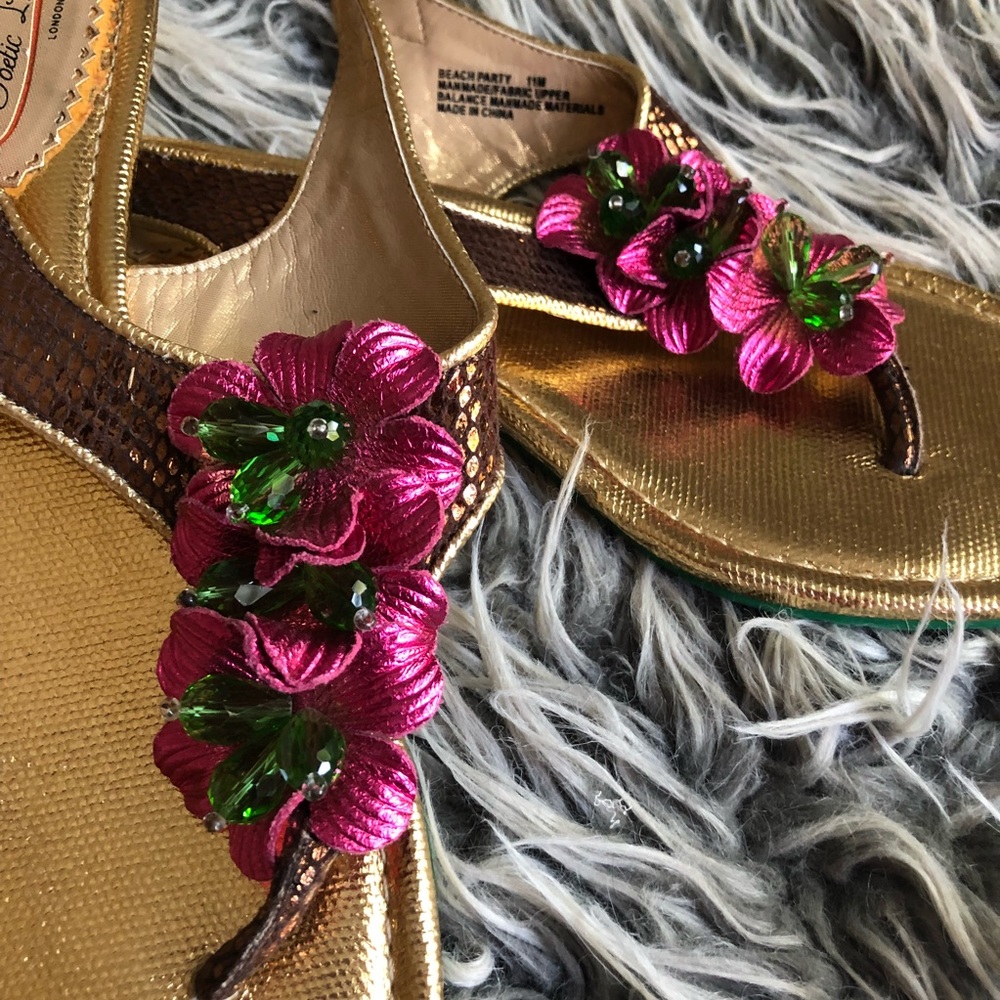 Poetic License | Floral Sandals - Picture 2 of 7